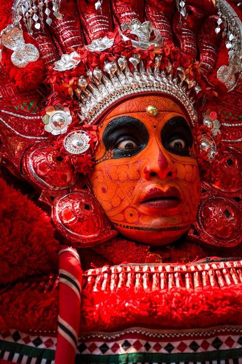 The Ancient Tradition of Theyyam Dance Worship in Kerala Kerala Theyyam, Dance Worship, Indian Classical Dancer, Airport Travel Outfits, Festival Photography, Kerala Mural Painting, Travel Club, Hinduism Art, Trademark Registration