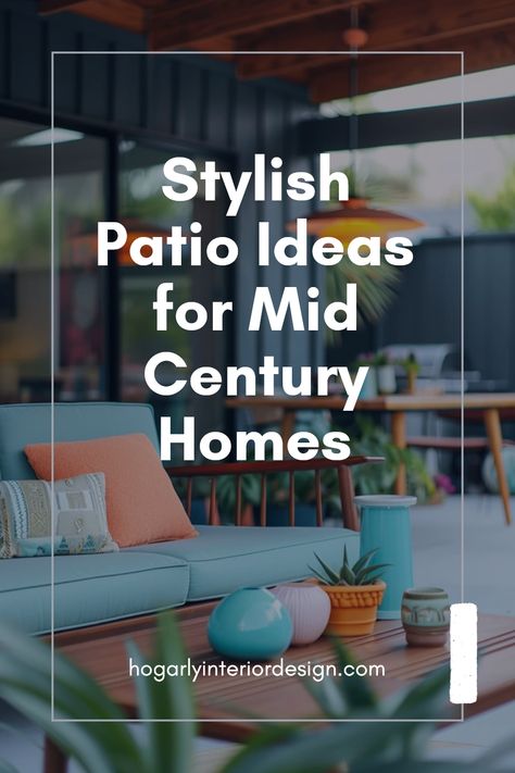 A beautiful design showcasing stylish patio ideas for mid-century modern homes, combining vintage charm with contemporary vibes, perfect for creating an inviting outdoor living space. The image reflects tips and designs in outdoor furniture and decoration. Mid Century Modern Patio Outdoor Spaces, Retro Patio Ideas, Unique Patio Ideas, Mid Century Modern Curb Appeal, Mid Century Porch, Mid Century Modern Deck, Mid Century Outdoor Furniture, Mid Century Modern Backyard, Mid Century Patio