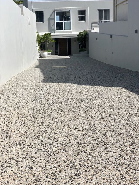 Pebbles Flooring Outdoor, Outdoor Parking Flooring Ideas, Pebble Wash Floor Outdoor, Parking Pavers, Pebble Wash, Concrete Aggregate, House Frontage, Exposed Aggregate Driveway, Aggregate Driveway