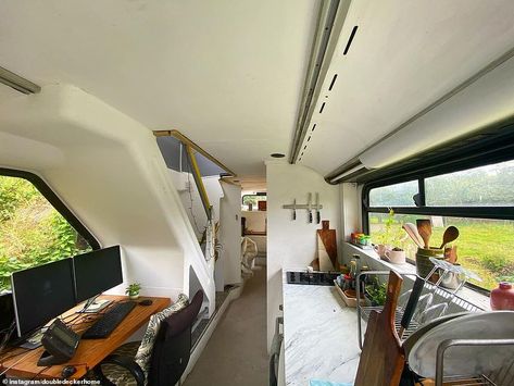 Couple turn a £2,500 London double-decker bus into a luxury home | Daily Mail Online Double Decker Motorhome, Converted Double Decker Bus, Tour Bus Interior, Festival Glamping, Artistic Architecture, Architecture Artists, Plan Home, Bus Interior, Bus Living