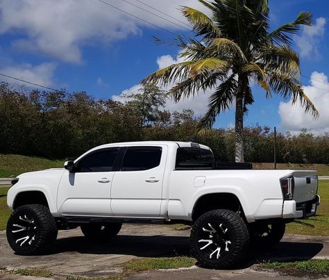 White Tacoma Lifted, Lifted Tacoma, Toyota Tacoma Lifted, Toyota Tacoma Prerunner, 2005 Toyota Tacoma, Toyota Tacoma 4x4, Tacoma 4x4, Tacoma World, Silverado Truck