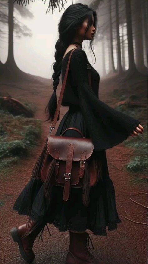 Corvina Clemm Gothikana, Corvina Clemm Aesthetic, Dark Fantasy Aesthetic Outfits, Gothikana Runyx Aesthetic, Gothikana Fan Art, Witch Look Outfit, Dark Romance Art Romantic, Dark Romance Outfit, Dark Fantasy Outfits