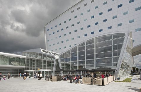 Eindhoven Airport Extension & Hotel,©  Norbert van Onna Eindhoven Airport, Hotel Building, Hospitality Design, Eindhoven, Skyscraper, Architects, Passenger, Multi Story Building, Louvre