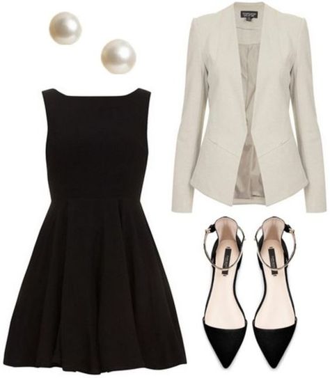 White Coat and Black Dress, simple pumps and pretty pearls can never be wrong! Holiday Style Fashion for the Modern Mom Jo Lynne Shane Outfit Chic, Blazer Outfit, Professional Attire, Professional Dresses, White Blazer, Professional Outfits, College Fashion, Fashion Mode, Looks Style