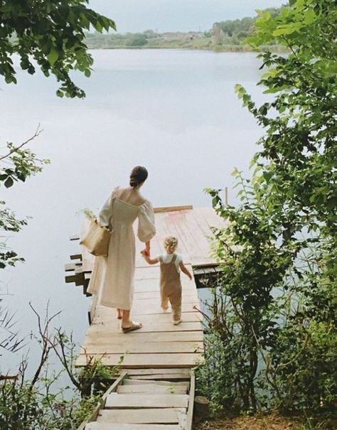 Lakehouse Aesthetic, Shelby Aesthetic, Motherhood Photography, Summer Lake, Wife Life, Girl Inspiration, Mommy Life, Cute Family, Family Goals