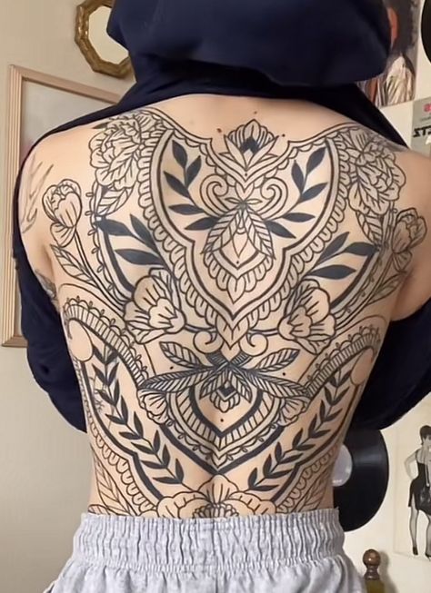 Female Ornamental Back Tattoo, Back Tattoo Women Pattern, Love Handle Tattoo Men, Full Upper Back Tattoo Women, Geometric Back Tattoo Female, Full Back Piece Tattoos For Women Floral, Women’s Back Piece Tattoo, Full Back Ornamental Tattoo, Female Back Piece Tattoo