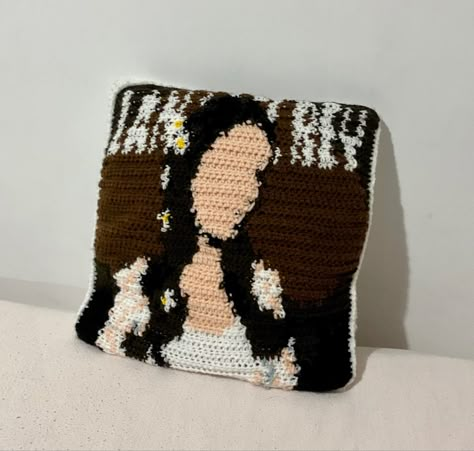 Lana Del Rey Crochet Pattern, Crochet Lana Del Rey, Pixel Grid, Graph Crochet, Crochet Knit Stitches, Pixel Crochet, Tapestry Crochet Patterns, Crochet Business, Crochet Stitches Video