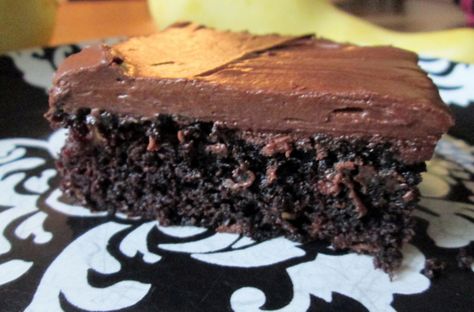 Chocolate Yellow Squash Cake 2 Yellow Squash Cake, Squash Cake, Texas Chocolate Sheet Cake, Squash Cakes, Sour Cream Chocolate Cake, Summer Squash Recipes, Yellow Squash Recipes, Wacky Cake, Chocolate Cherry Cake