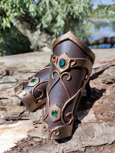 Bracers Of Defense, Wench Fashion, Arm Bracers, Armor Clothing, Leather Bracers, Ren Fair, Fantasy Stuff, Pocket Watch Necklace, Canine Art