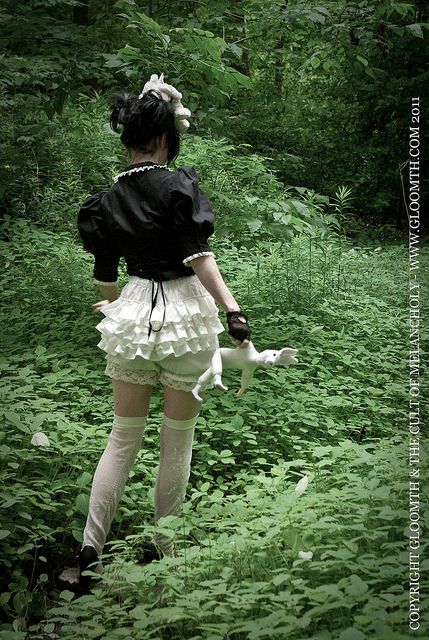 Ruffle Shorts Outfit, Corset Costumes, Ruffle Bloomers, Bloomers Shorts, Steampunk Clothing, Japanese Street Fashion, Ruffle Shorts, Fashion Design Clothes, Gothic Lolita