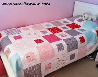 1+2 quilt pattern: one layer cake and two yards of solid for a twin-size quilt Bed Quilt Patterns, Twin Quilt Pattern, Quilt Layers, Layer Cake Quilts, Twin Quilt Size, Straight Line Quilting, Easy Quilt, Cute Quilts, Beginner Quilt Patterns