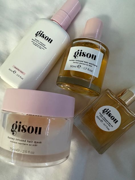 gisou french hair products Gisou Hair Oil And Perfume, Gisou Hair Aesthetic, Hair Oil Gisou, How To Use Gisou Hair Oil, Gisou Hair Oil Aesthetic, Gisou Hair Products, Gisou Perfume, Perfume Gisou, Hair Oil Aesthetic