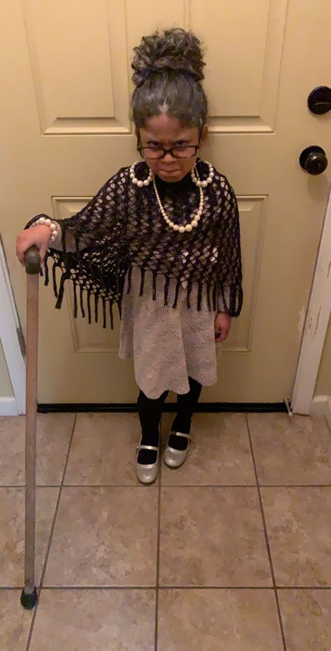 100tg Day Of School Costume, 100 Day Of School Costume, Old Lady Outfits Ideas, Kids Old Lady Costume, Old People Costume, Freehand Crochet, Grandma Outfit, Granny Costume, Old Lady Dress