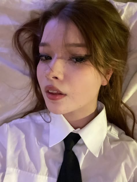 Tie Pulling Pose, Women Wearing Ties, White Shirt Outfits, Formal Clothing, Face Swap, Woman Suit, Button Shirts, Shirt Outfits, Suit Tie