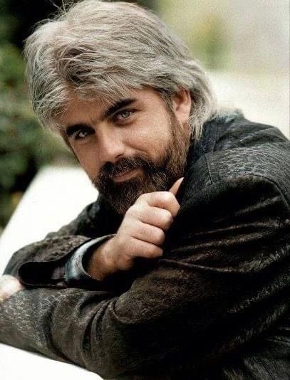 Michael Mcdonald 70s, Chicago The Band, Michael Mcdonald, Doobie Brothers, The Doobie Brothers, Painting Music, My Taste In Men, Barry Gibb, Taste In Men