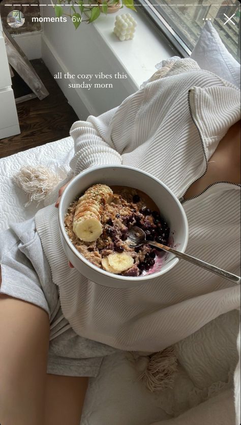 Oatmeal Aesthetic Instagram, Food Story, Oats Breakfast, Oatmeal Breakfast, Teenage Years, Food Obsession, Oats, Healthy Food, Comfort Food