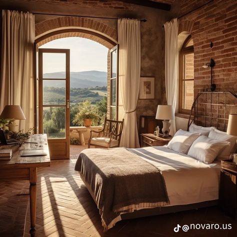 Meditteranean Home Decor, Tuscan Villa Interior Decor, Italian Villa Interior, Tuscan Bedroom, Italian Style Home, Bedroom Big, Italian Bedroom, Cozy Bedrooms, Italy House