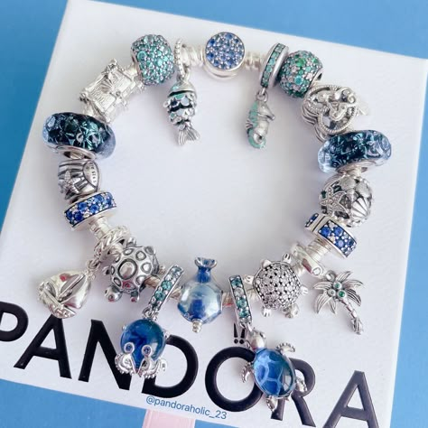 Blue Pandora Bracelet, Pandora Beach, Pandora Bracelet Charms Ideas, Pandora Bracelet Designs, Pandora Jewelry Charms, Preppy Jewelry, Charms Pandora, Pandora Beads, Bracelet Charms