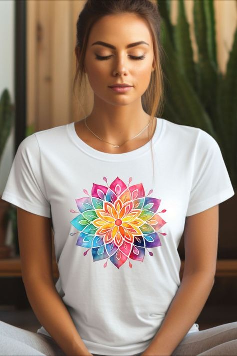 Mandala On Clothes, T Shirt Painting Ideas, Cute Mandala, Mandala Flower Design, Mandala Shirt, Shirt Painting, Watercolor Mandala, Festival Mode, Intricate Mandala