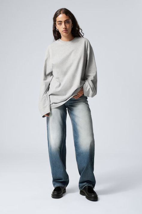 Oversized Long Sleeve T-shirt - Navy Blue - Ladies | H&M GB Street Style Outfits Casual, Oversized Long Sleeve Shirt, Oversized Long Sleeve, Extra Long Sleeves, Cotton Long Sleeve Shirt, Wool Blend Coat, Street Style Outfit, Extra Long, T Shirt Top