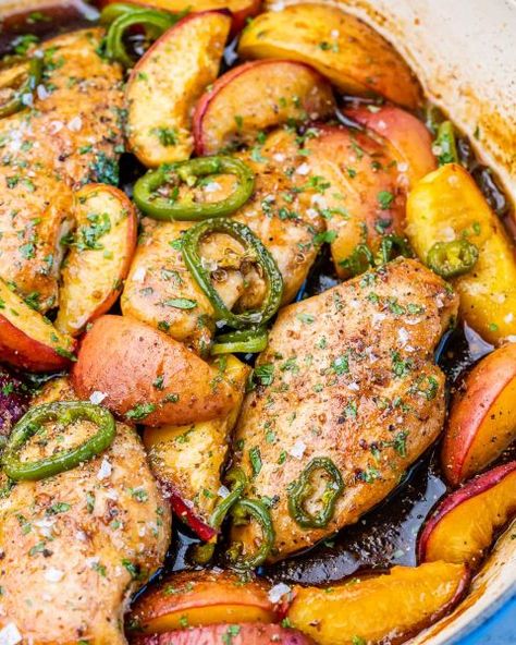 Hot Honey Peach & Jalapeno Chicken Jalapeno Chicken Recipes, Peach Chicken, Summer Chicken, Clean Eating Chicken, Meat Lover, Jalapeno Chicken, Liver Diet, Clean Eating Challenge, Hot Honey