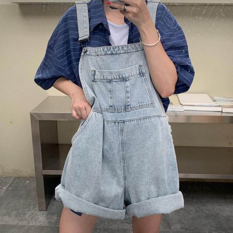 Retro Big Pocket Style Women's Suspenders Romper - Oversized Korean Fold Fashion Casual Denim Romper Material: Polyester, Cotton Style: Korean style Pattern Type: Solid Fit Type: LOOSE Decoration: Button ABOUT THE SIZE: 1.Asian sizes are 1 to 2 sizes smaller than European and American people. You can always drop a message and we will surely help you! 2 You can always drop a message and we will surely help you! we will give you some suggestion, but it is for you reference only and we will provide Trendy Summer Fits, Denim Suspenders, Cozy Streetwear, White Vintage Dress, Solid Color Pants, Fashion Design Dress, Aesthetic Look, Straight Trousers, Casual Tops For Women