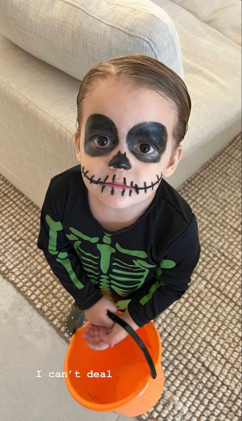 31/10/2022 Skeleton Face Paint Easy Kids, Easy Skeleton Face Paint For Kids, Easy Face Painting Ideas For Kids Boys, Quick Halloween Face Paint, Skeleton Face Paint Kids, Halloween Makeup Kids Easy, Halloween Face Makeup For Kids, Easy Halloween Makeup For Kids, Kids Skeleton Face Paint