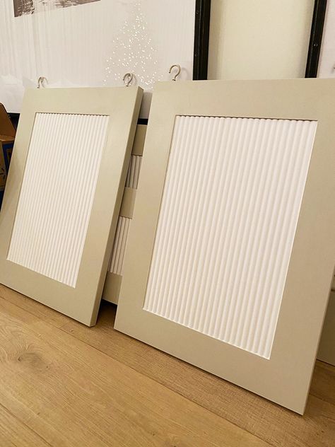 DIY Fluted Cabinet Doors Fluted Cabinet Doors, Cabinet Diy Ideas, Painting Cabinet Doors, Fluted Trim, Fluted Cabinet, Cabinet Door Makeover, Shaker Style Cabinet Doors, Furniture Overlays, Diy Closet Doors