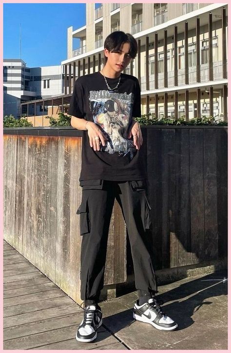 Air Jordan Outfits Men, Black Cargo Pants Outfit Men, Dunk High Outfit, Jordan 1 Outfit Men, Black Cargo Pants Outfit, Dunk Outfits, Cargo Pants Outfit Men, Panda Outfit, Air Jordan Outfit