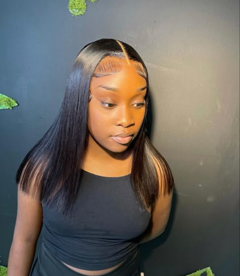 Straight Quick Weave Middle Part, Tracks Hairstyles Sew Ins Black Women, Melted Lace, Wig Installs, Blonde Highlights On Dark Hair, Frontal Wig Hairstyles, Stunning Hairstyles, Quick Weave Hairstyles, Sew Ins