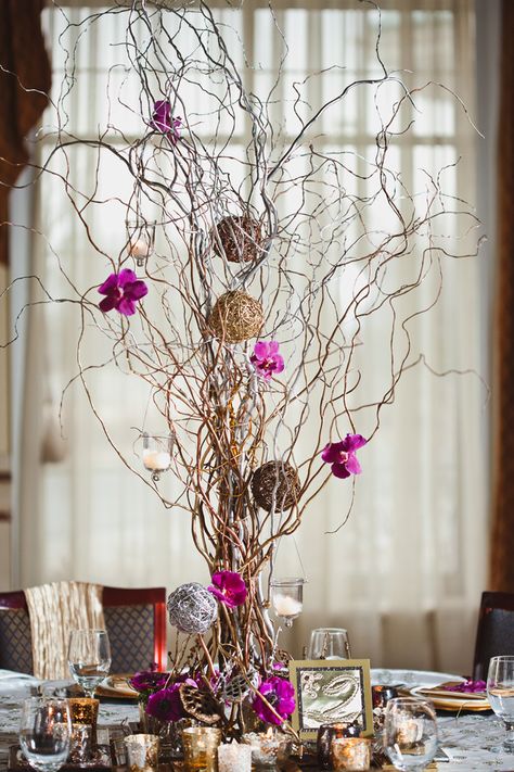 Curly Willow Natural Bunch 6 branches 5 foot - Center Pieces Willow Branch Centerpiece, Curly Willow Centerpieces, Curly Willow Wedding, Curly Willow Branches, Branch Centerpieces, Natural Branches, Curly Willow, Silk Floral Arrangements, Willow Branches