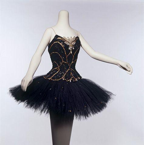 Costume worn by Margot Fonteyn as Odile in Swan Lake, Vienna Ballet at the State Opera House, Vienna, 1964 Swan Lake Illustration, Odile Swan Lake, Lake Illustration, Margot Fonteyn, Tutu Ballet, Ballerina Tutu, Theatre Costumes, Dance Shirts, Tutu Costumes