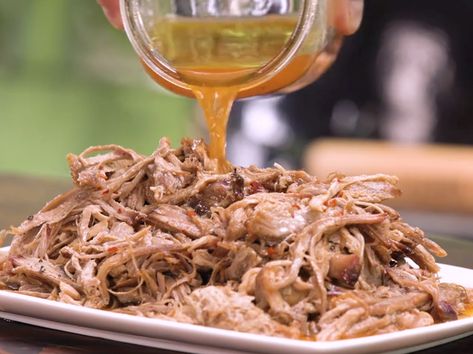 Vinegar-Based BBQ Sauce Carolina Vinegar Bbq Sauce, Vinegar Based Bbq Sauce, Vinegar Bbq Sauce, Carolina Bbq, Hot Sauce Recipe, Carolina Bbq Sauce, Eastern North Carolina, Hot Sauce Recipes, Bbq Beef