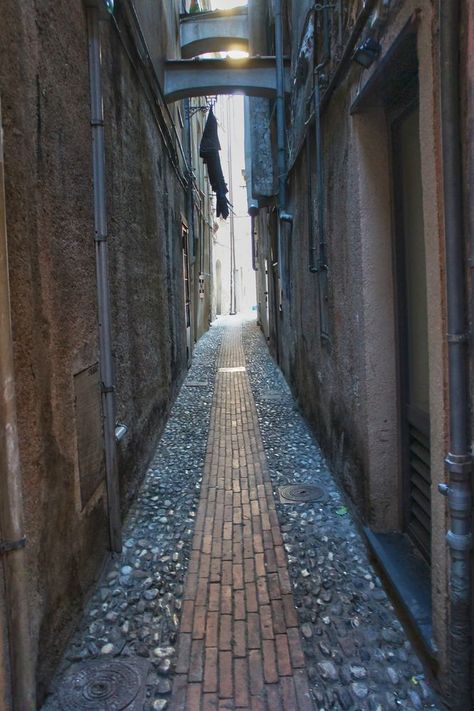 Narrow alley by Giancarlo Gallo Narrow Alley, 1 Point Perspective, Project Theme, Narrow Path, The Narrows, Winter Lake, 3d Modeling Tutorial, Point Perspective, House Siding