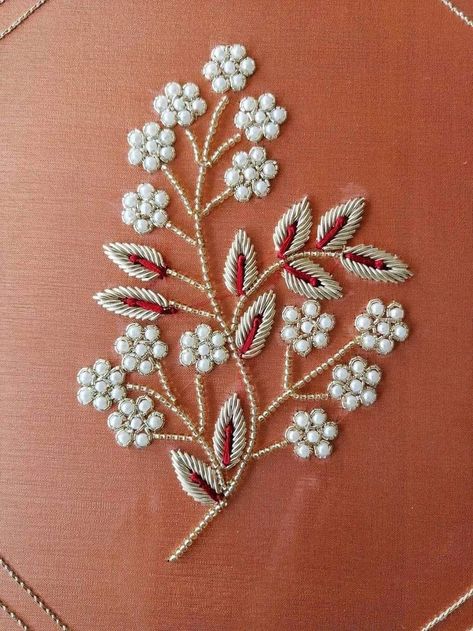 Machi Work, Simple Hand Embroidery, Basic Hand Embroidery Stitches, Aari Design, Zardozi Work, Simple Hand Embroidery Patterns, Hand Beaded Embroidery, Aari Designs, Aari Blouse