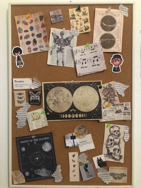 Dark Academia Cork Board, Corkboard Ideas Decor Bedroom, Noteboard Ideas, Aesthetic Bulletin Board Bedroom, Dark Academia Bulletin Board, Magazine Clippings Aesthetic, Tack Board Ideas, Cute Cork Board Ideas Bedrooms, Bulitin Board Ideas Bedroom