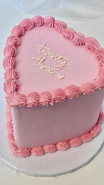 Shadi | Bespoke Cakes ♡ on Instagram: "Omg I’m in love with this glitter pink heart cake 💕🥹 so simple but sooo cute and magical ☺️🍰" Heart Cake, 30th Birthday, Pink Heart, Glitter, Cake, Birthday, Pink