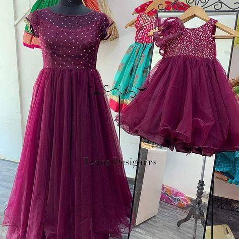 Baby Long Frock, Indian Fancy Dress, Mommy Daughter Dresses, Mom Daughter Matching Dresses, Mom And Baby Dresses, Mom Daughter Outfits, Mother Daughter Dresses Matching, Long Frock Designs