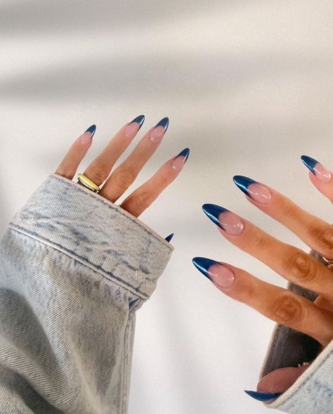 #almondnails #frenchnails #chromenails #bluenails #blue #nails #chrome #aesthetic #nailart #almondshapenails Blue Chrome Acrylic Nails French Tip, Blue Nail Inspo 2023, Chrome Blue Tip Nails, Blue Minimal Nails, Metalic Tips Nails, Simple Nail Designs 2023, Metallic Tips Nail, French Blue Chrome Nails, Metallic Blue French Nails