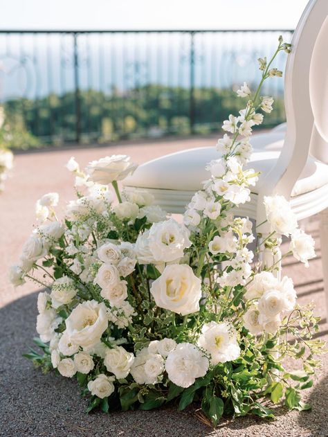 Wedding Aisle Flower Decorations, Marquee Entrance Flowers, Wedding Pedestal Flowers, Aisle Entrance Flowers, White Aisle Flowers, Flower Plinth, White Floral Installation, Altar Flower Arrangements, White And Green Floral Arrangements