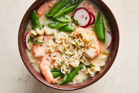 Creamy Miso Ramen, Ramen With Shrimp, Miso Shrimp, Shrimp Chowder, Pasta Seafood, Meat Pizza, Miso Ramen, Creamed Leeks, Vegetarian Comfort Food