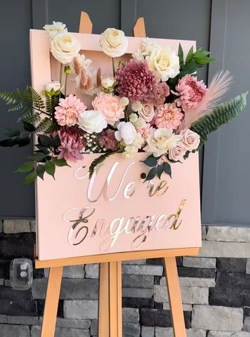 Flower Signs, Box Arrangement, 3d Signage, Event Trends, Event Sign, Engagement Decorations, Event Floral Design, Floral Party, Floral Backdrop