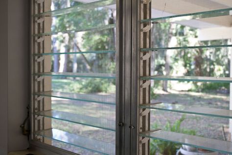 Jalousie Windows For Your Home - Modernize Jalousie Window, Floor Windows, Porch Awning, House Window Design, Window Security, Corner Window, Clerestory Windows, Hawaii Homes, Window Awnings