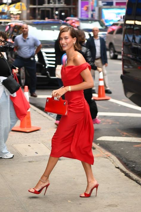 Haley Bieber, Hailey Bieber Style, Hailey Baldwin Style, Vivienne Westwood Dress, Draped Midi Dresses, Hailey Baldwin, Hailey Bieber, Formal Attire, Wearing Red