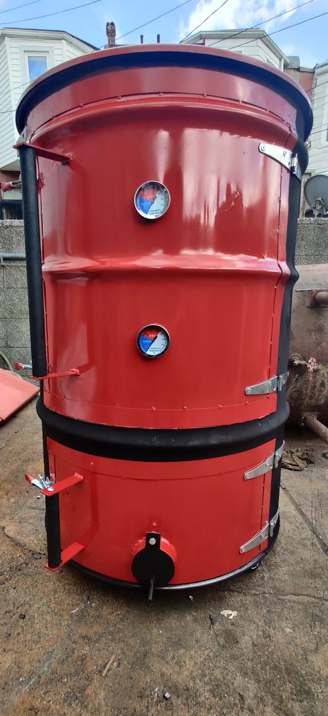 This is the latest Smoker that I have built. Oil Tank Smoker, Drum Smoker 55 Gallon, Drum Smoker, Custom Grill, 55 Gallon, Gas Grill, Grilling, Outdoor Decor, Building