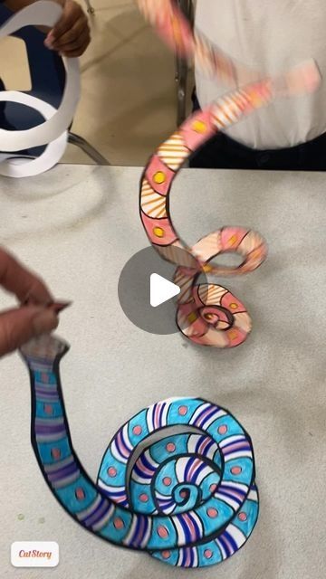 504 likes, 7 comments - tracynicholsartclass on March 5, 2024: "My Kindergarteners like snakes much more than I do. 🐍
This is in my TPT shop in a little bundl..." Snake Art Project, Henri Rousseau Art Projects For Kids, Easy Art Lessons Elementary, Kindergarten Drawing Ideas, Kindergarten Pattern Art, How To Draw Snake, Easy Elementary Art Projects, Kindergarten Art Projects Easy, Art Project Kindergarten