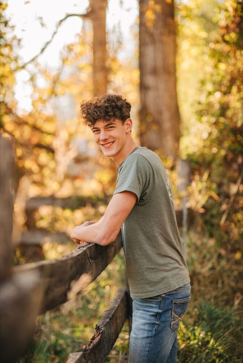 Outdoor Photoshoot Ideas For Women, Photoshoot Ideas For Women, Guy Senior Poses, Outdoor Photoshoot Ideas, Senior Pictures Boys Outdoors, Boy Senior Portraits, Senior Pictures Boy Poses, Outdoor Senior Pictures, Senior Portraits Male