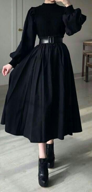 Dark Academia Women Outfit, Black Skirt And Top Outfit, A Shaped Dress, Black Dress Outfit Classy Elegant, Black Casual Dresses, Dresses For Winter, Alternative Dresses, Outfit For Petite Women, Theatre Outfit