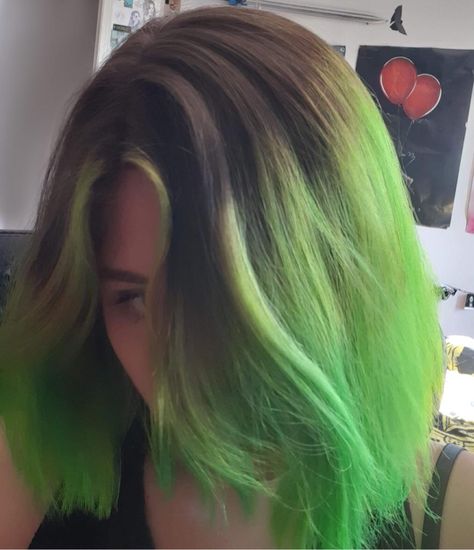 Dyed my hair green and I love it Green Hair Dye Ideas For Brunettes, Green Hair Strands, Green Hair Brown Roots, Medium Length Green Hair, Green Hair Ideas For Brunettes, Brown To Green Hair, Hair Dye Ideas Green, Green Colored Hair, Brown And Green Hair