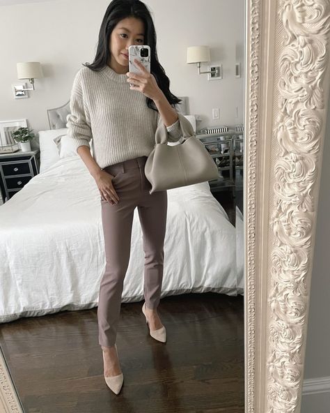 winter business casual outfit Winter Casual Outfits, Post Baby Belly, Jeggings Outfit, Business Casual Outfits Winter, Winter Business Casual, Women Business Casual, Business Casual Style, Business Casual Winter, Business Casual Outfit